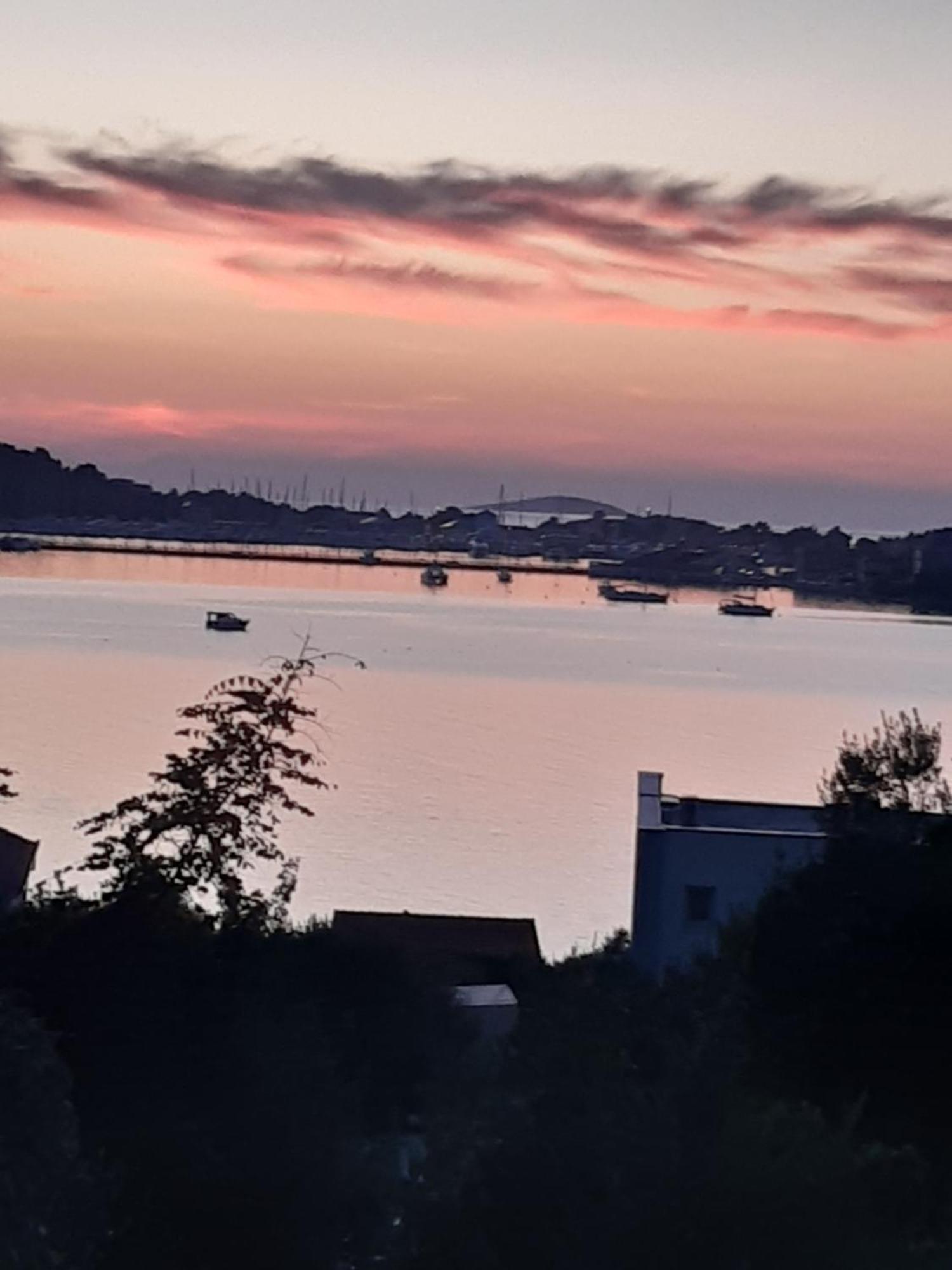 Varazdinci Rogoznica  Luaran gambar