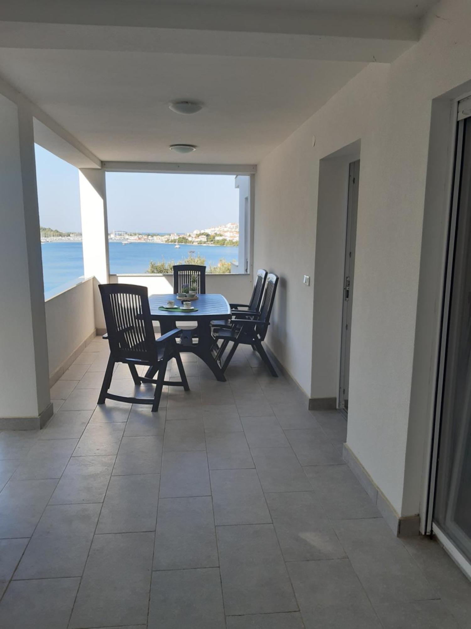 Varazdinci Rogoznica  Luaran gambar