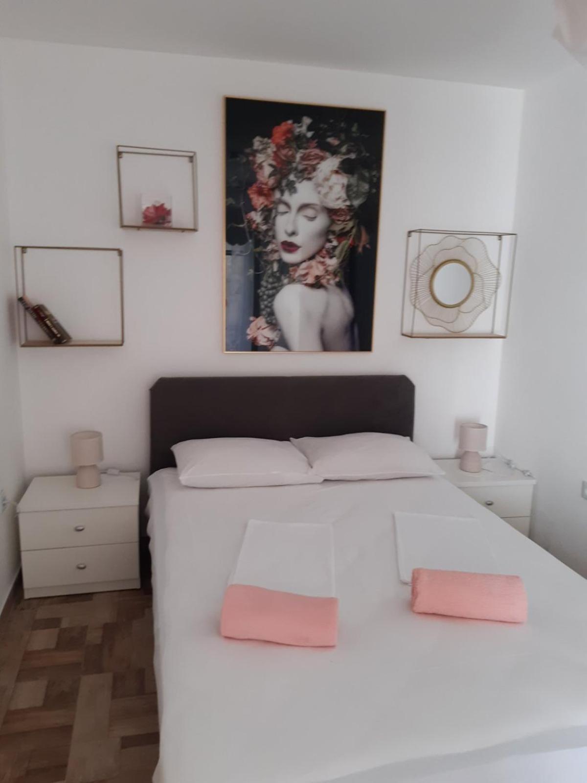 Varazdinci Rogoznica  Luaran gambar
